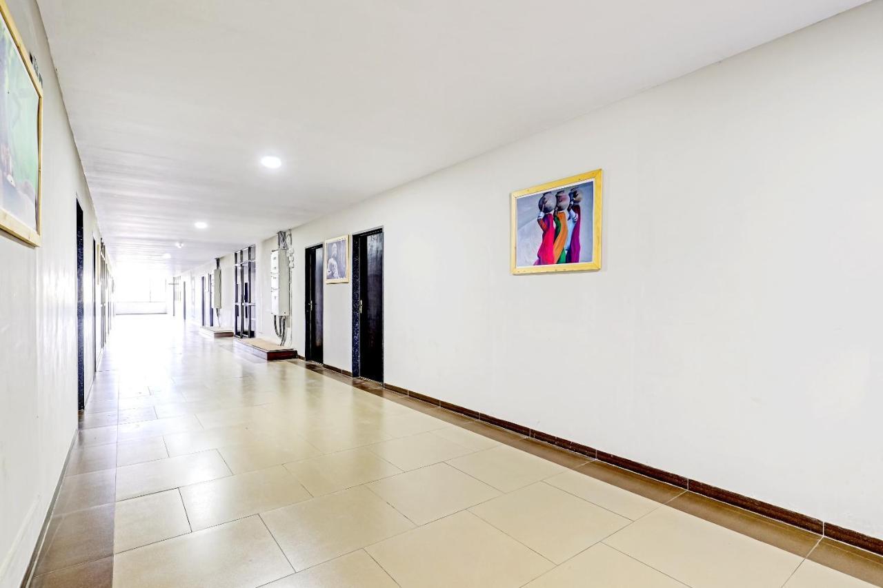 Hotel Oyo 70752 Viram House Gorwa Exteriér fotografie