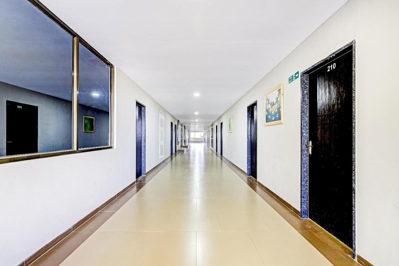 Hotel Oyo 70752 Viram House Gorwa Exteriér fotografie